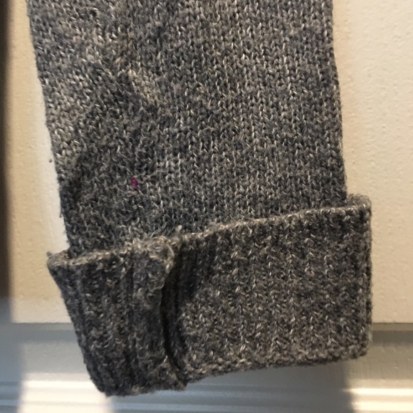 Gilly Hicks women’s grey sweater size S - Picture 5 of 6